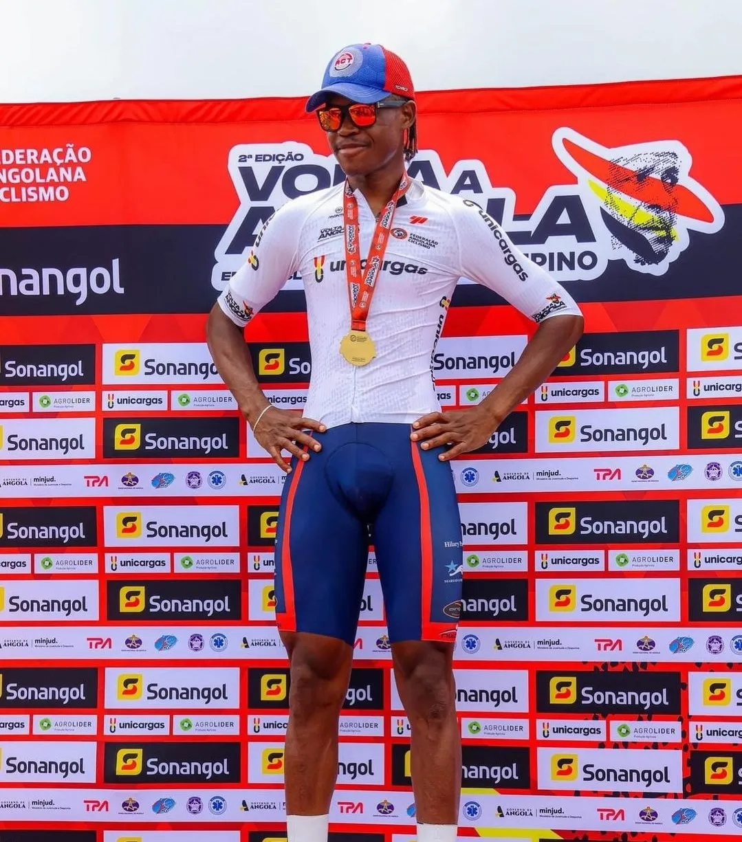 An XCO mountain biker following a Lopes Performance training plan